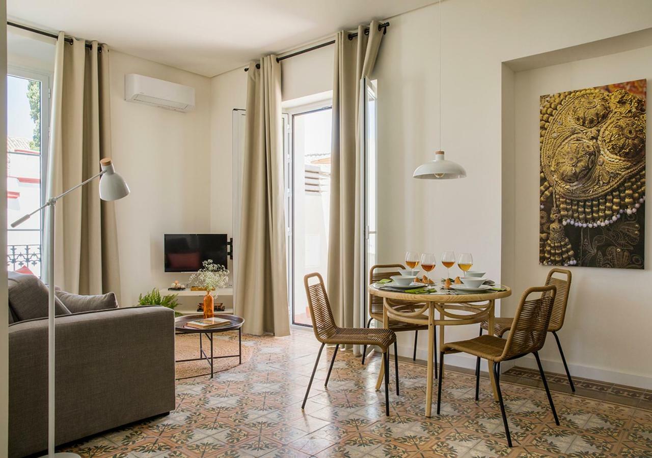 Santa Paula Pool & Luxury Apartman Sevilla Kültér fotó